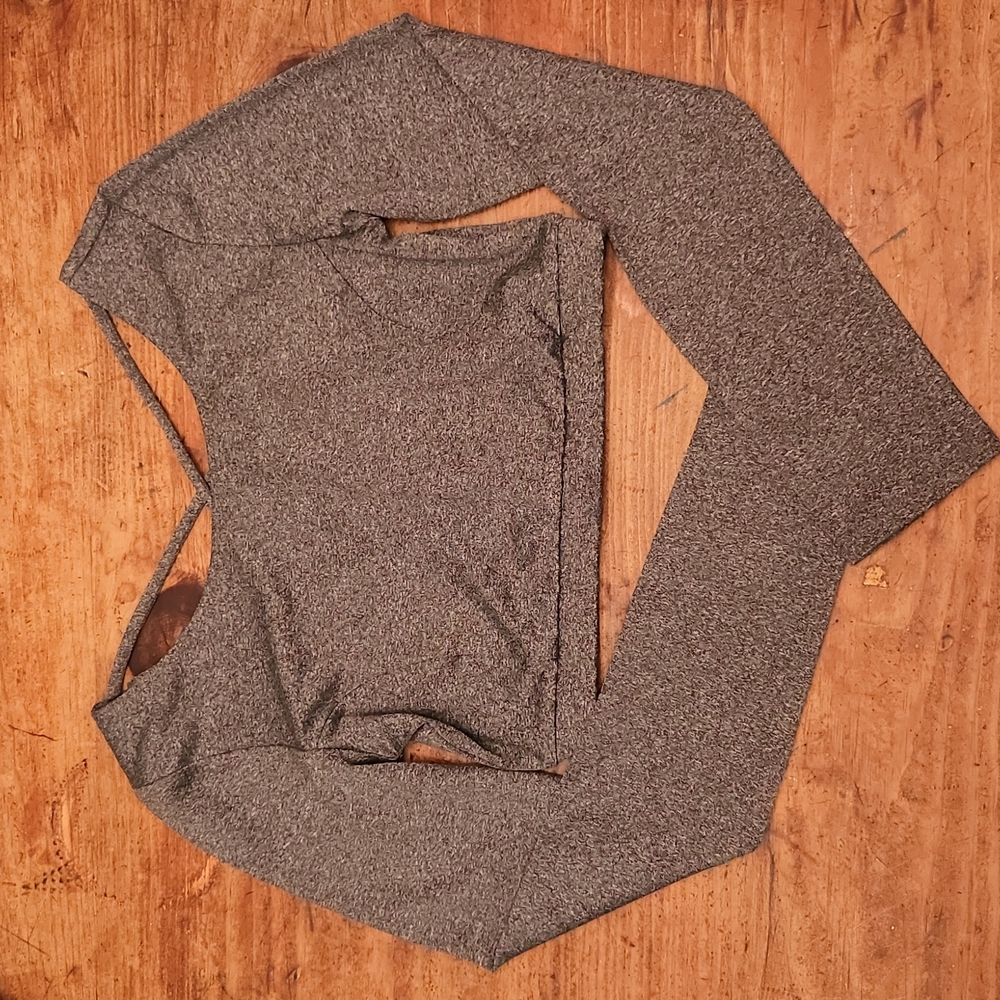 ❤️ 2/15 ❤️ Justice Gray Cheer Top
